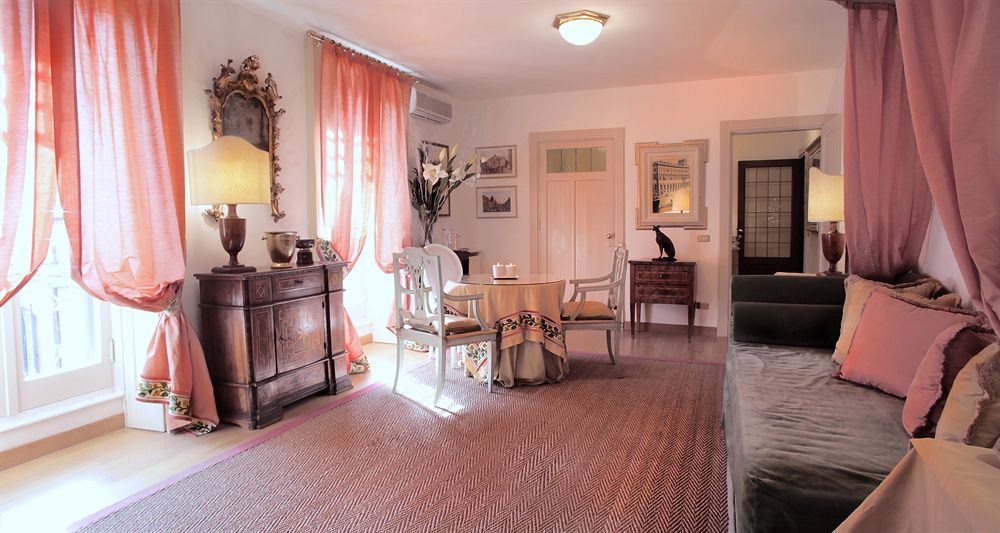 ローマ レジデンツァ ルスポリ ボナパルト Bed & Breakfast エクステリア 写真